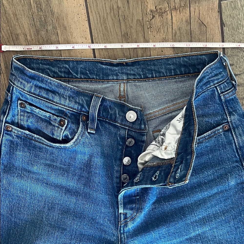 LEVI’s Vintage High Rise Denim - Picture 2 of 5